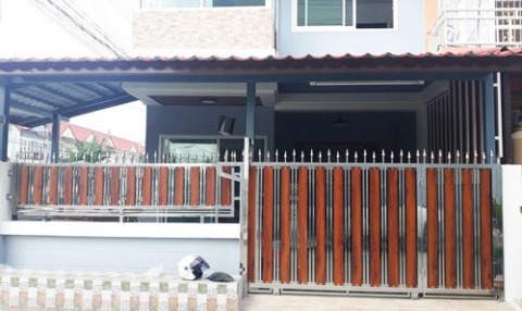รับทำรั้วสแตนเลสลายไม้ ปทุมธานี